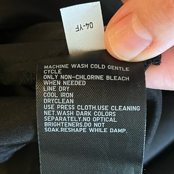 Uniqlo Black Floral Midi Dress gently worn - Picture 15 of 15